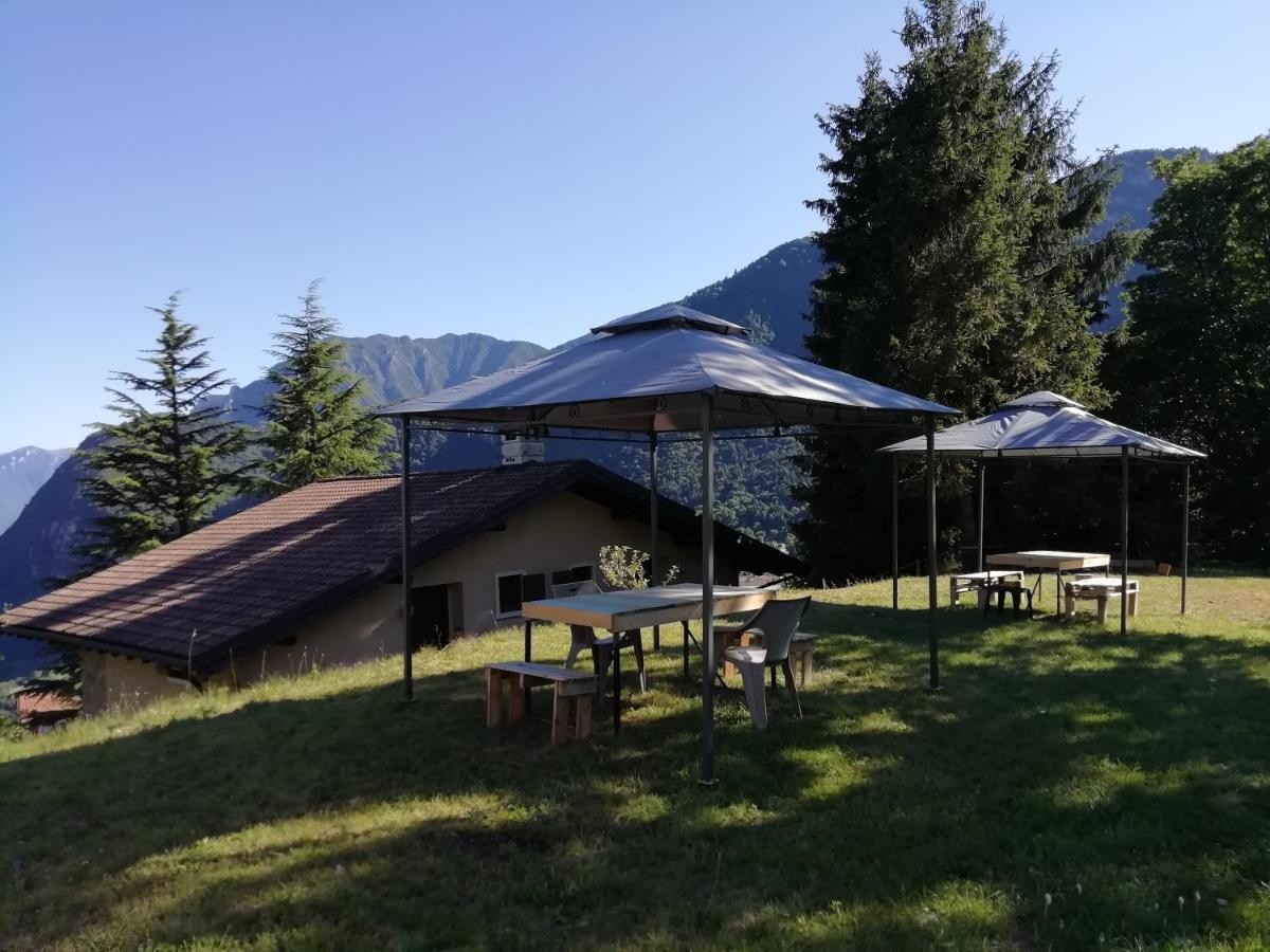 La Rustica Sul Lago Di Tenno Mansarda מראה חיצוני תמונה